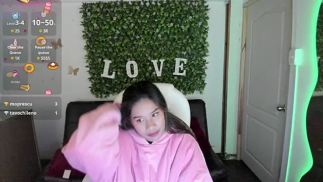 Enma  clark online show from 23, 12, 2024