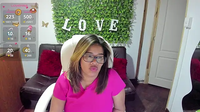 Enma  clark online show from 11, 2, 2025