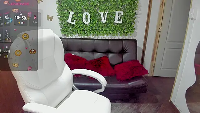 Enma  clark online show from 18, 3, 2025