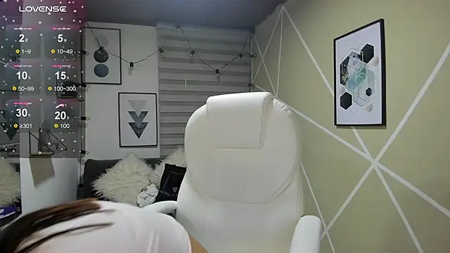 Enma  clark online show from 13, 2, 2026