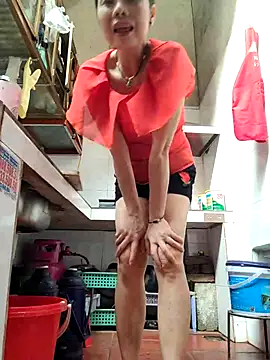 Snapshot of Tinease chatting on 17, 10, 2025 Tinease online show from 17, 10, 2025