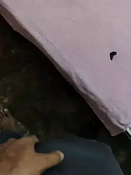 PRIYANHUxh online show from 22, 4, 2026