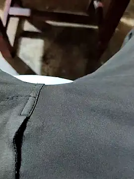 PRIYANHUxh online show from 25, 4, 2026