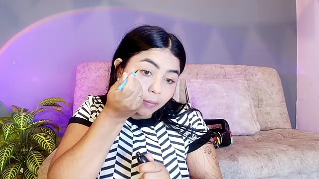 jade brunnette online show from 18, 6, 2026