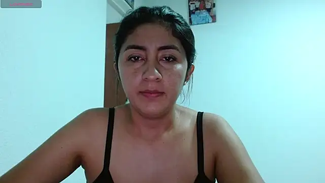 Snapshot of danna_peterson1 chatting on 24, 4, 2026 danna peterson1 online show from 24, 4, 2026