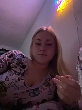 Prettypinkisland online show from 1, 7, 2026