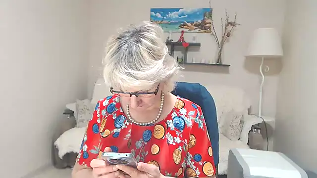 FleurMays online show from 28, 2, 2025