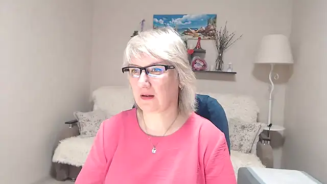Snapshot of FleurMays chatting on 18, 4, 2026 FleurMays online show from 18, 4, 2026