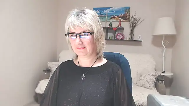 Snapshot of FleurMays chatting on 13, 6, 2026 FleurMays online show from 13, 6, 2026
