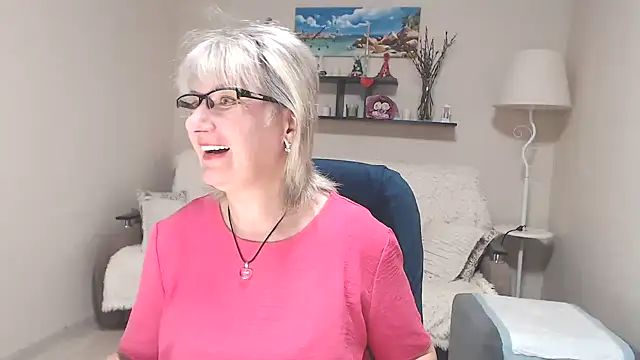 Snapshot of FleurMays chatting on 10, 7, 2026 FleurMays online show from 10, 7, 2026