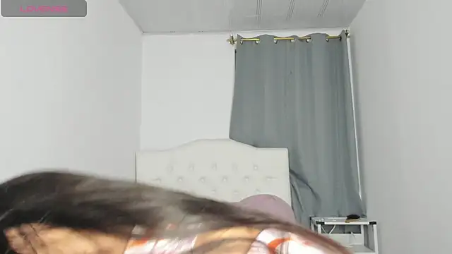 Loren parissi online show from 17, 12, 2024