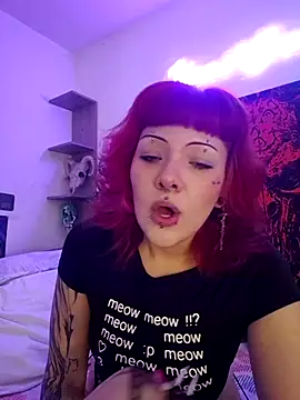 Snapshot of Sarah-Stoner chatting on 21, 6, 2026 Sarah-Stoner online show from 21, 6, 2026