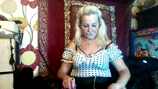 CassandraSandra44 online show from 18, 12, 2025