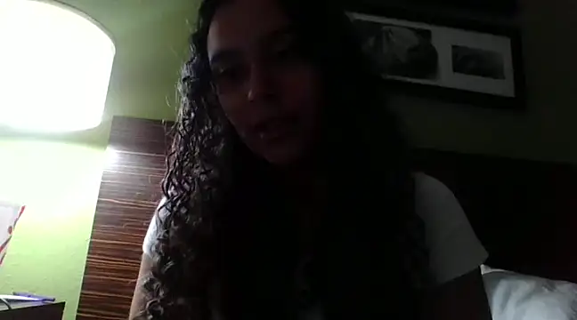 Snapshot of cinnaminnie chatting on 10, 1, 2025 cinnaminnie online show from 10, 1, 2025