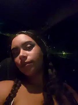 Snapshot of cinnaminnie chatting on 1, 3, 2025 cinnaminnie online show from 1, 3, 2025