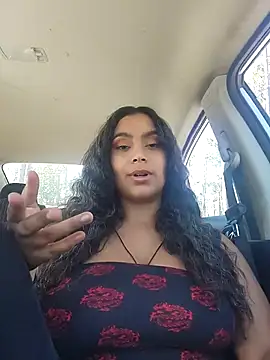 Snapshot of cinnaminnie chatting on 2, 3, 2025 cinnaminnie online show from 2, 3, 2025