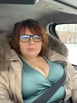 Snapshot of Tania-myr87_ZD chatting on 3, 1, 2025 Tania-myr87 ZD online show from 3, 1, 2025