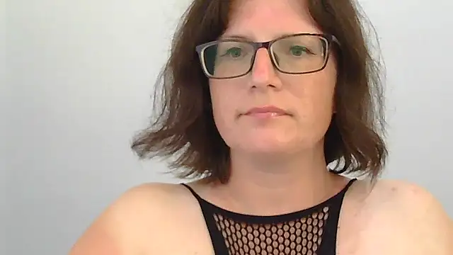 Snapshot of CrimsonMistress chatting on 8, 3, 2025 CrimsonMistress online show from 8, 3, 2025