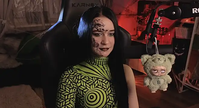 KiraLiLime online show from 31, 10, 2025