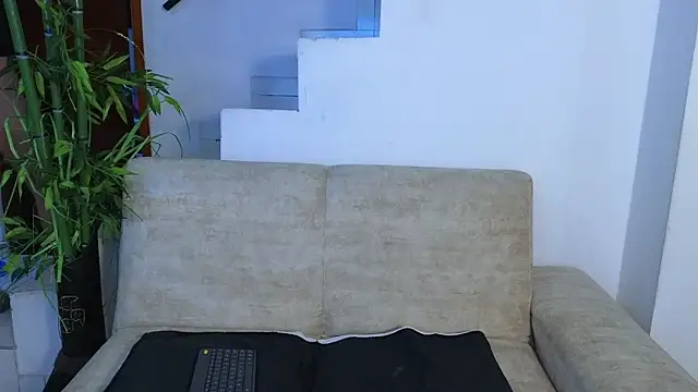 Lorenne Miller online show from 16, 4, 2026