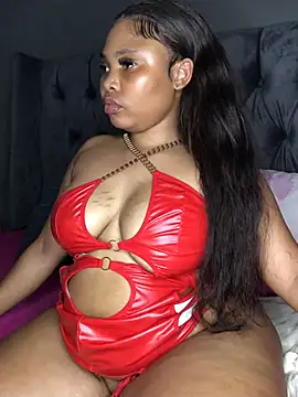 Anaelle24 online show from 13, 2, 2025