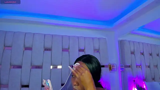 mia schwarz online show from 2, 3, 2026