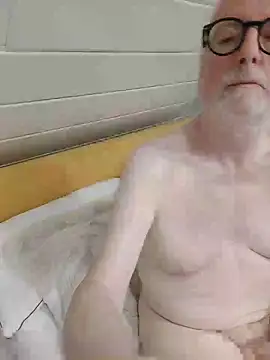 Snapshot of Greyhound70 chatting on 10, 3, 2025 Greyhound70 online show from 10, 3, 2025