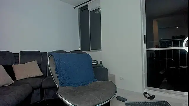 Snapshot of davis_alx1 chatting on 17, 12, 2024 davis alx1 online show from 17, 12, 2024