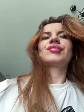 Snapshot of MayaMR chatting on 8, 6, 2026 MayaMR online show from 8, 6, 2026