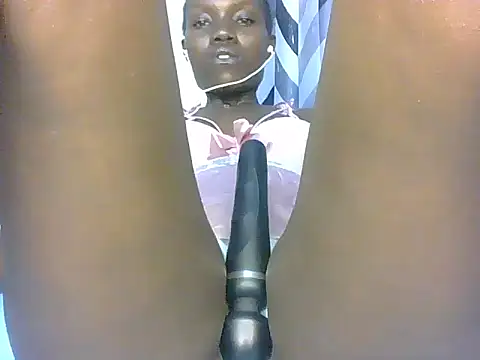 Snapshot of Slimthick900 chatting on 19, 3, 2025 Slimthick900 online show from 19, 3, 2025