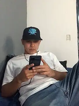 Slow Kmazutra online show from 24, 2, 2025