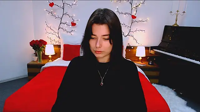 Snapshot of _Sun_Shy_ chatting on 21, 11, 2025 Sun Shy online show from 21, 11, 2025