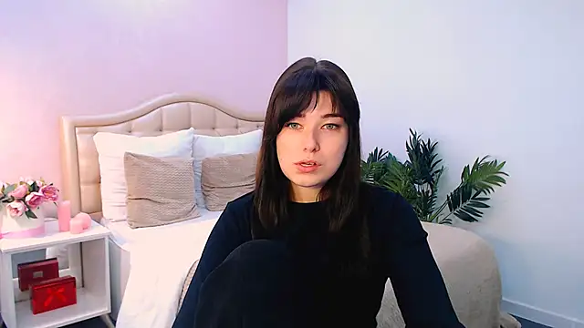 Snapshot of _Sun_Shy_ chatting on 30, 11, 2025 Sun Shy online show from 30, 11, 2025