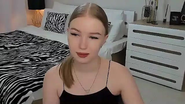 shy  lady online show from 19, 3, 2025