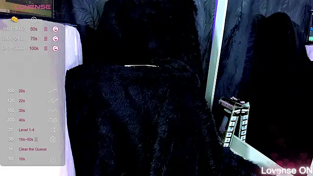 Snapshot of VyxenXBig_cock chatting on 5, 7, 2026 VyxenXBig cock online show from 5, 7, 2026