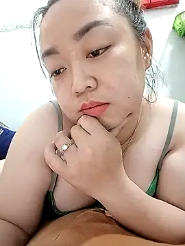 VyOanh2K online show from 8, 3, 2025