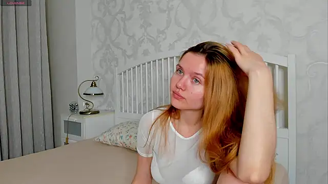 Snapshot of Eva__Lewis chatting on 5, 6, 2026 Eva Lewis online show from 5, 6, 2026