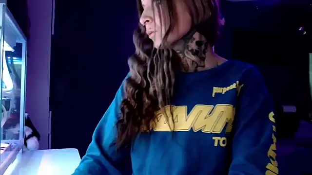 InesGold online show from 28, 1, 2025