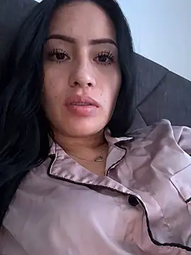 Sara luna  online show from 17, 12, 2024