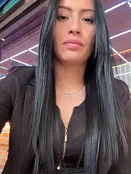 Sara luna  online show from 18, 3, 2025