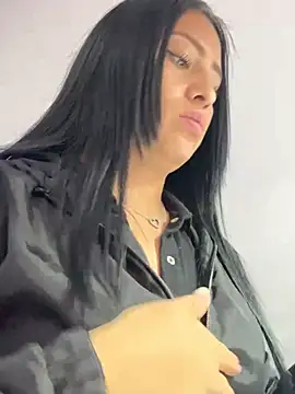 Sara luna  online show from 19, 3, 2025