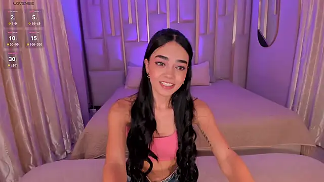 Snapshot of LucianaMillerX chatting on 12, 12, 2024 LucianaMillerX online show from 12, 12, 2024