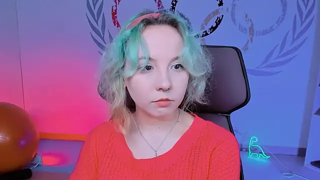 Snapshot of JasmineMilko chatting on 10, 1, 2025 JasmineMilko online show from 10, 1, 2025