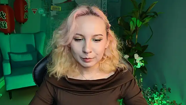 Snapshot of JasmineMilko chatting on 13, 2, 2025 JasmineMilko online show from 13, 2, 2025