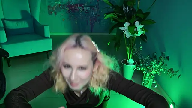 Snapshot of JasmineMilko chatting on 13, 2, 2025 JasmineMilko online show from 13, 2, 2025