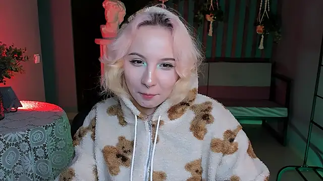 Snapshot of JasmineMilko chatting on 5, 3, 2025 JasmineMilko online show from 5, 3, 2025