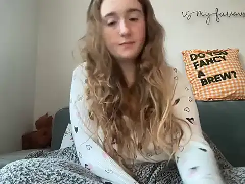 Snapshot of lilsbabyxo chatting on 25, 10, 2025 lilsbabyxo online show from 25, 10, 2025