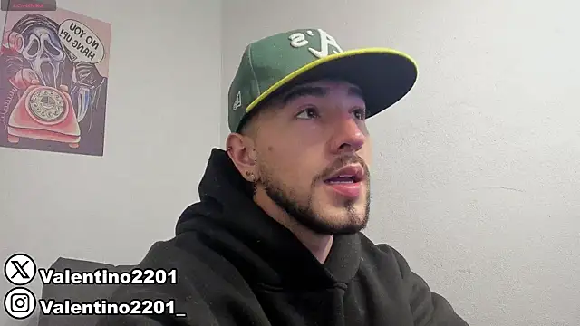 Snapshot of Valentino_Xander chatting on 8, 3, 2025 Valentino Xander online show from 8, 3, 2025