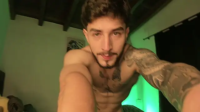 Snapshot of Valentino_Xander chatting on 20, 3, 2025 Valentino Xander online show from 20, 3, 2025