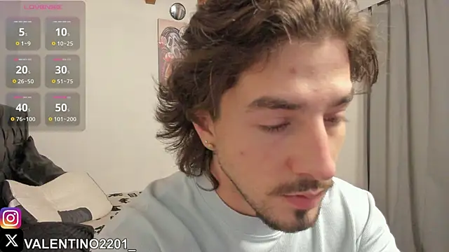 Snapshot of Valentino_Xander chatting on 12, 10, 2025 Valentino Xander online show from 12, 10, 2025